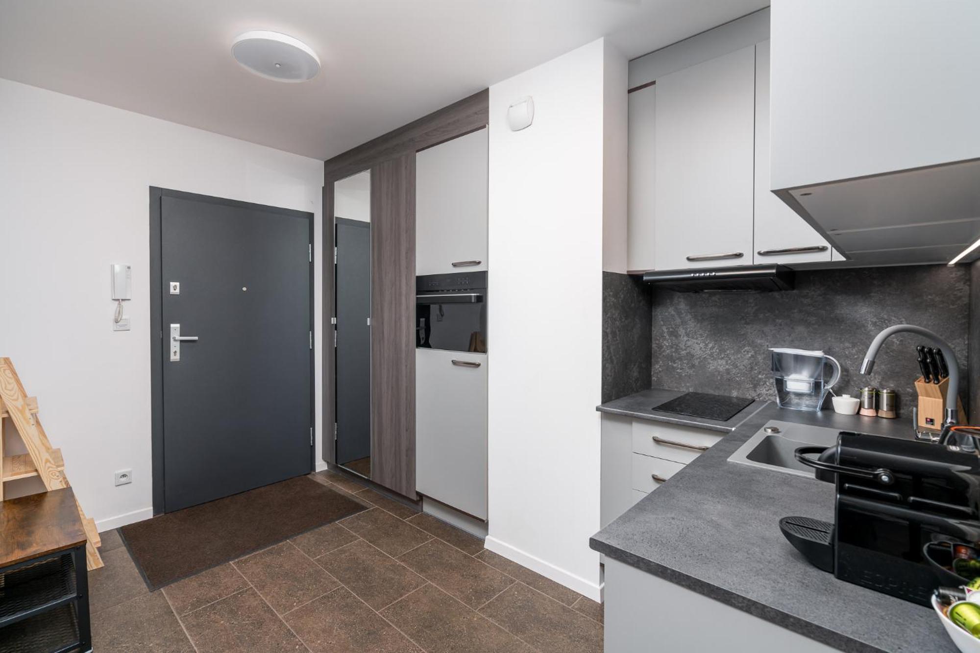 Apartwro 3Th - Apartament Przy Dworcu Glownym Pkp, Balkon, Garaz, Rowery Vratislav Exteriér fotografie
